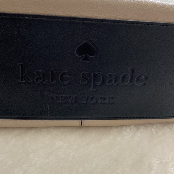 SALE❗️KATE SPADE New York Two Tone Bow Tote: Black and Beige color - Picture 9 of 12